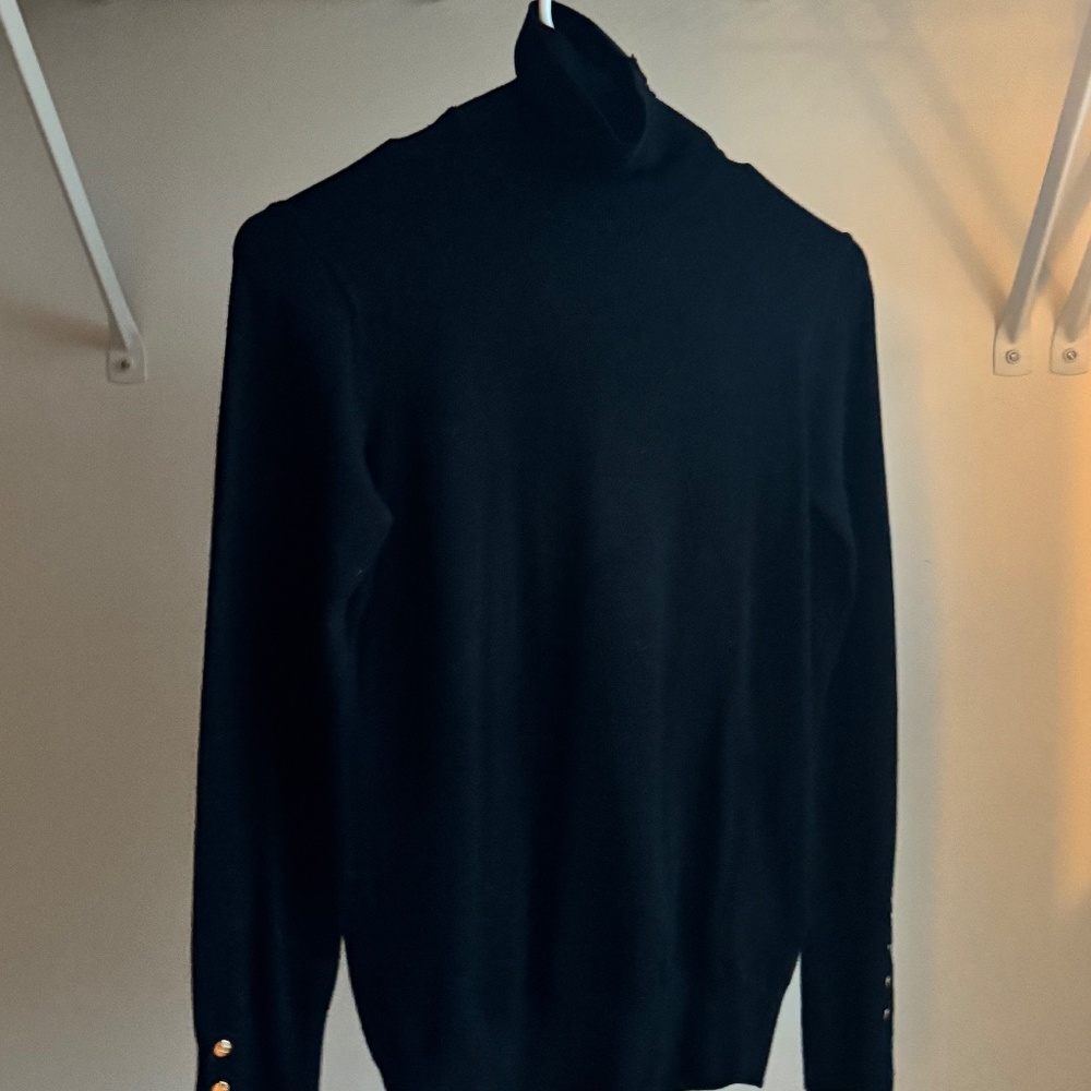 ZARA women’s black turtleneck